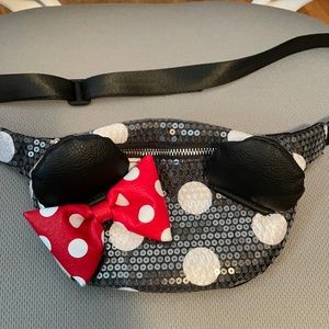 Disney Loungefly sequin Minnie Mouse fanny pack
